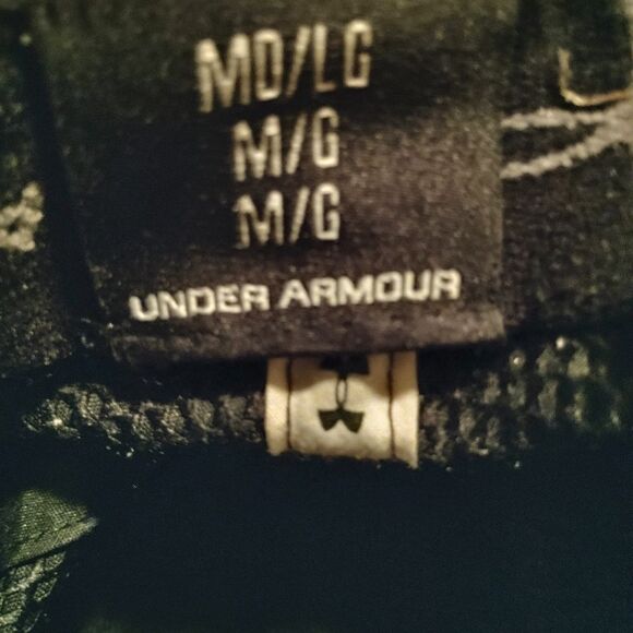 Ladies Under Armour Black Cap       (0993) - Picture 3 of 4